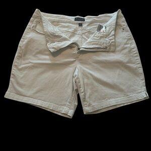 Charter Club White Women's Jean Shorts
Size 16